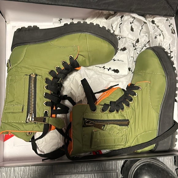 Dolls kill poster girl kush combat flight boot 5M preowned - Picture 7 of 15